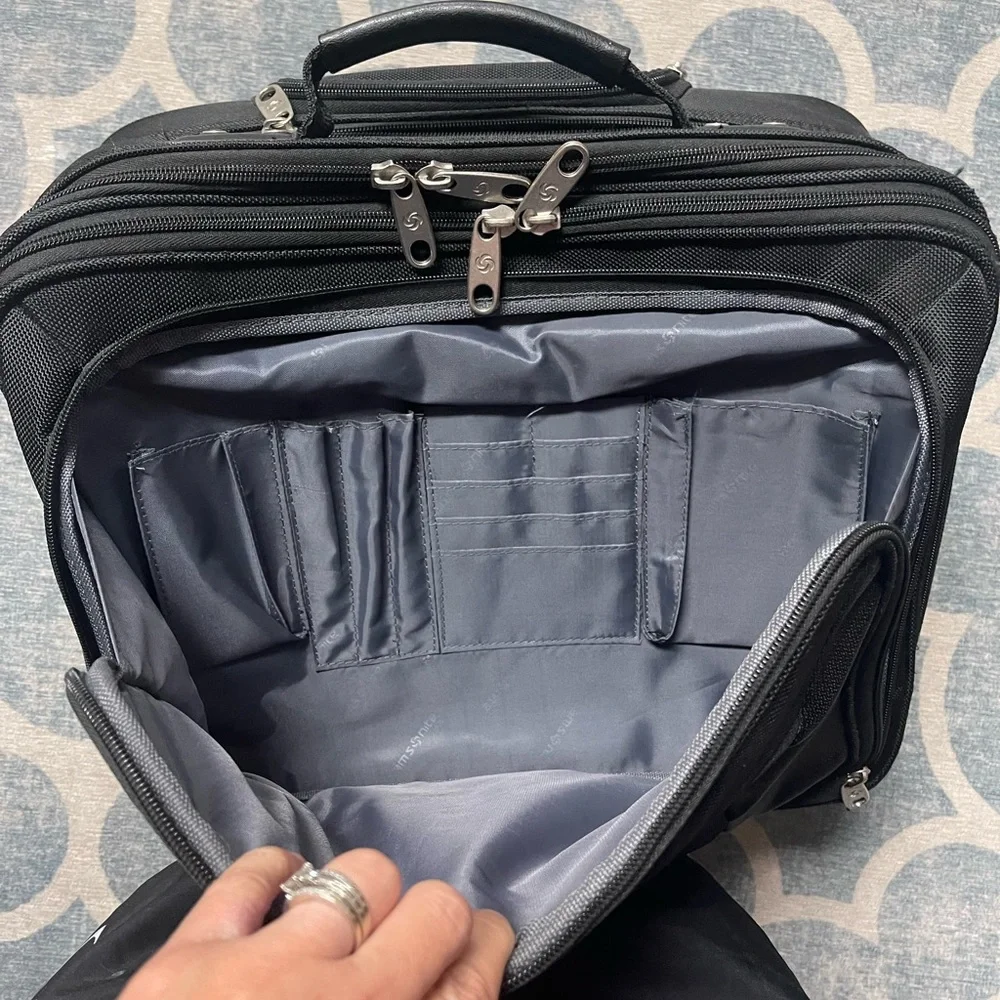 Samsonite wheeled briefcase/carry on luggage